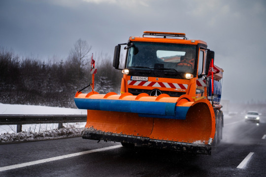 NDS do polovice februára zaistila posyp viac kilometrov diaľnic ako za celú minuloročnú zimu