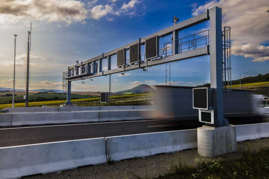 Weather stations assist with traffic management and winter maintenance on motorways