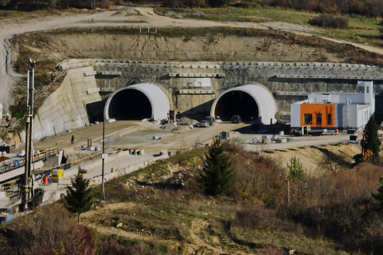 Pokročili práce v tuneli Čebrať, prebiehajú aj napäťové skúšky