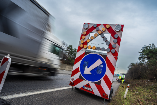 Modernizácia D2 pred Bratislavou sa rozbieha. Pracovať sa bude hlavne na úprave stredového deliaceho pásu