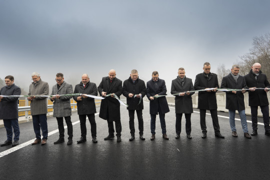 Najdlhšia diaľničná estakáda Slovenska je otvorená