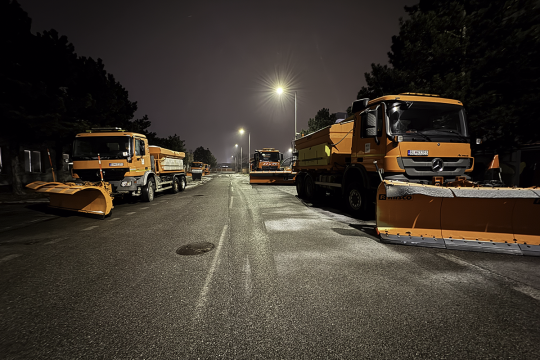 Motorway maintenance workers were busy all night spreading 240 tons of gritting material in the capital only.