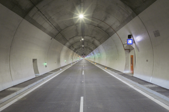 Tri najčastejšie chyby motoristov pri prejazde tunelom Višňové