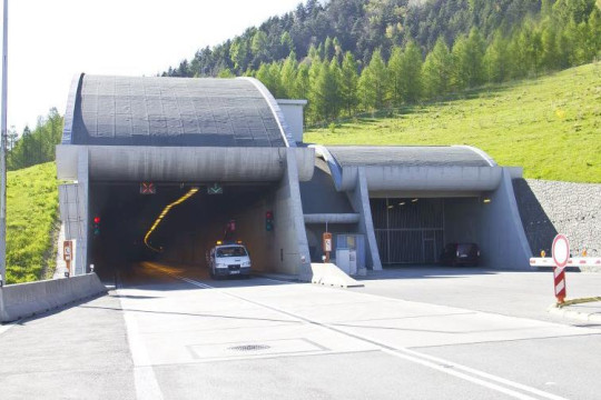 Tunel Branisko oslavuje 15 rokov svojej služby motoristom