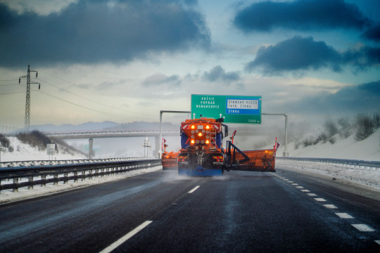 Diaľničné mechanizmy najazdili počas zimy pol milióna kilometrov