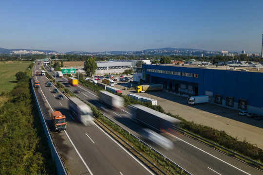 Tento rok sme strávili už tisíce hodín čistením a odpratávaním nevhodných predmetov z diaľnic