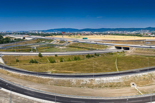 Východný vstup do hlavného mesta prešiel modernizáciou. Nápor dopravy sa rozptýli ešte pred Bratislavou