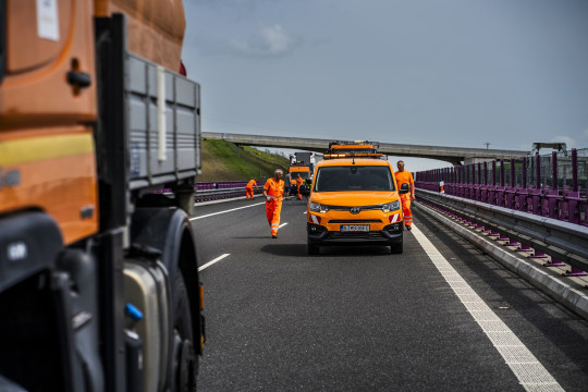 New safety features significantly reduced the number of motorway workers at risk