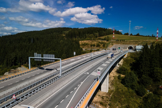 Úsek diaľnice D3 na Kysuciach s tunelmi Svrčinovec a Poľana je opäť prejazdný